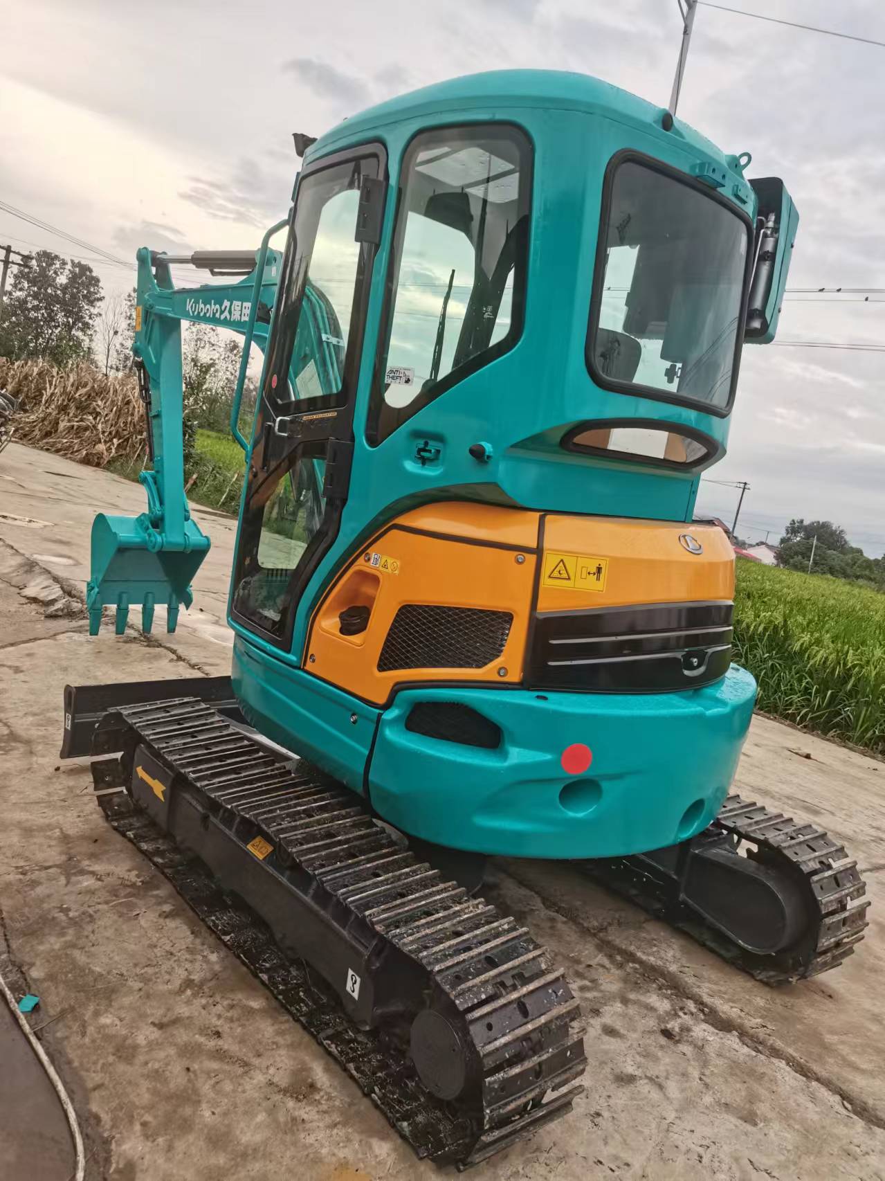 Used KUBOTA KX135 mini excavator suitable for various working enviornments for sale