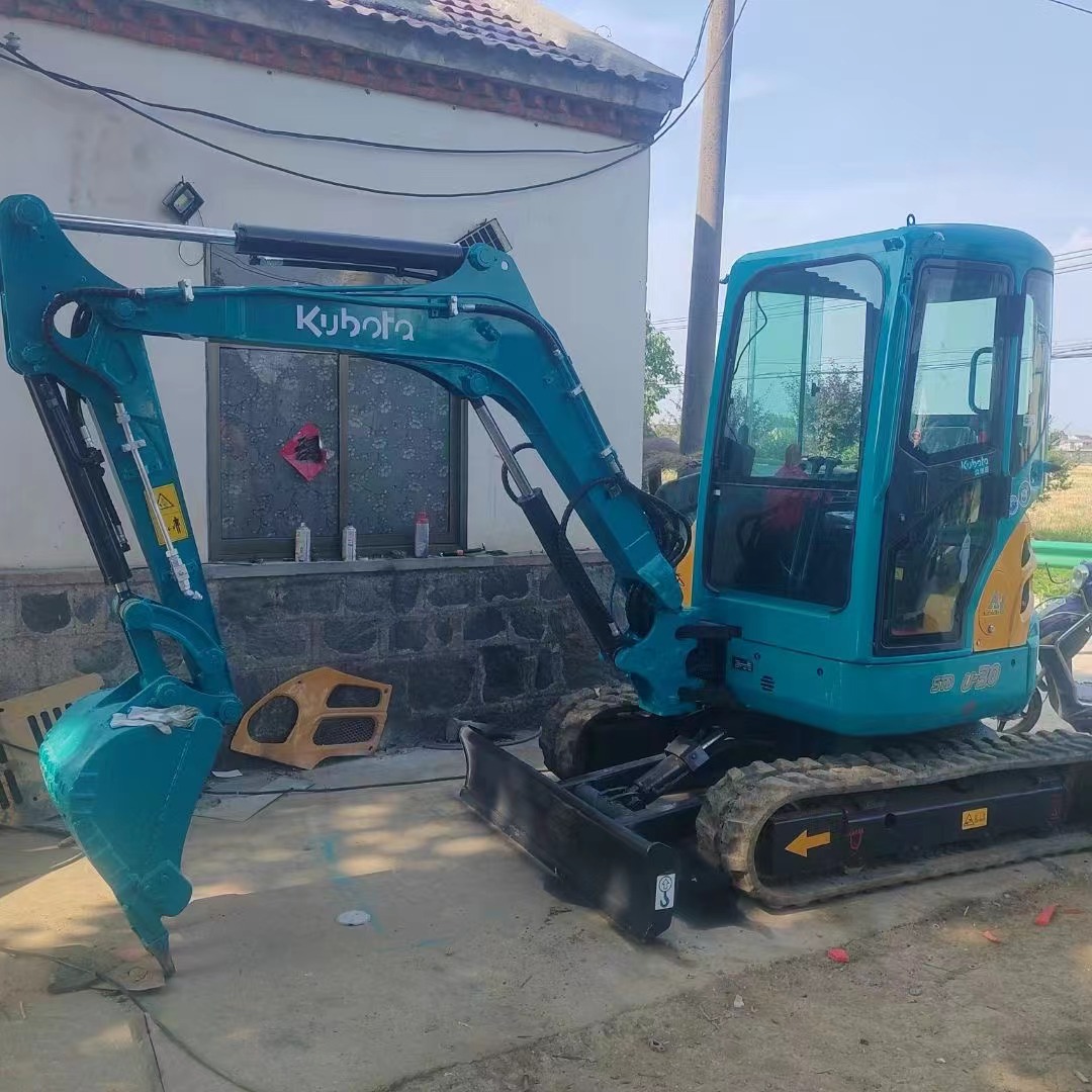 Used KUBOTA U30 3tons mini excavator with cab in good condition excavator for sale