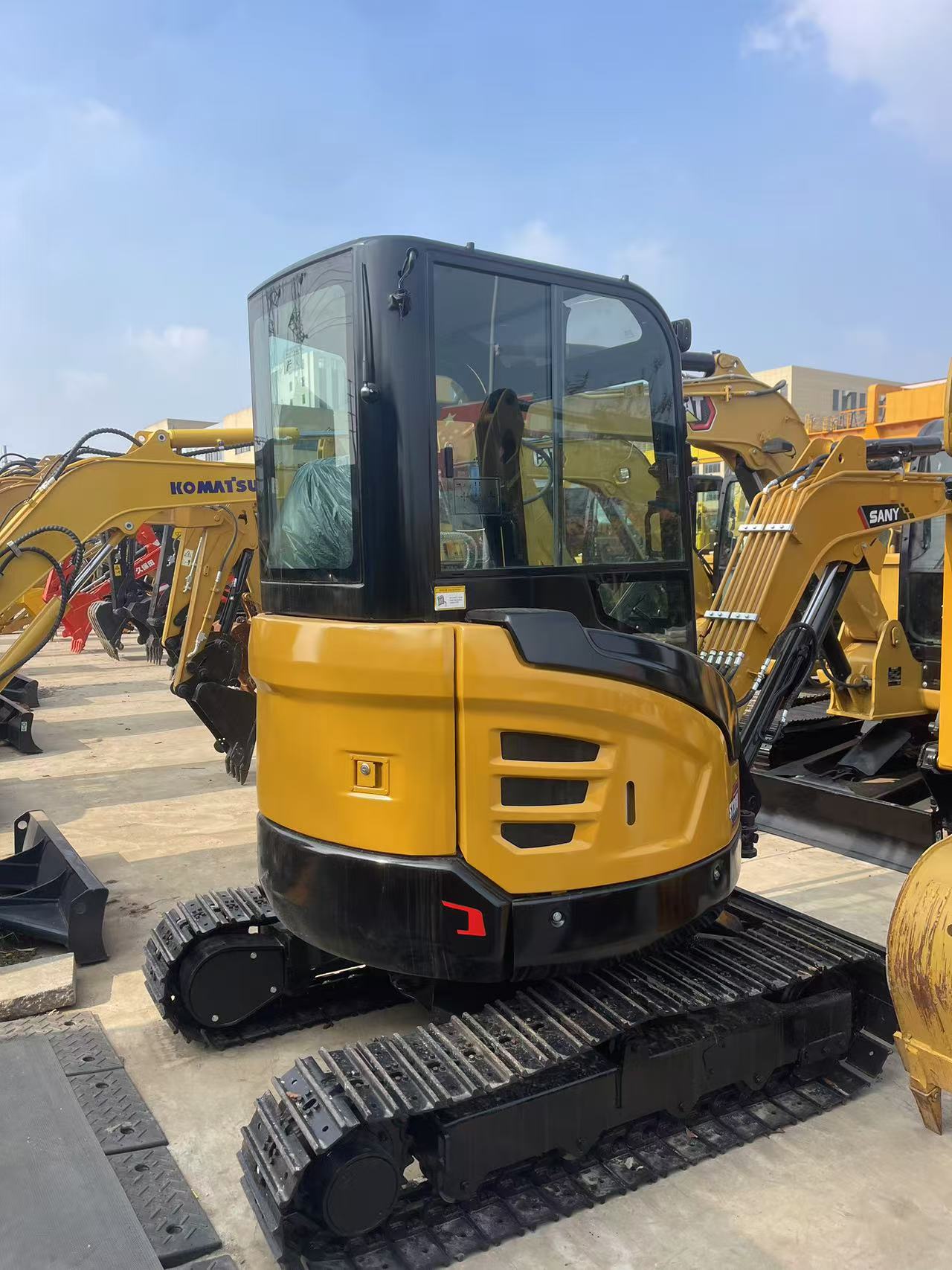 Used SANY SY26U 2tons mini excavator with cab Chinese hot-selling excavator for sale