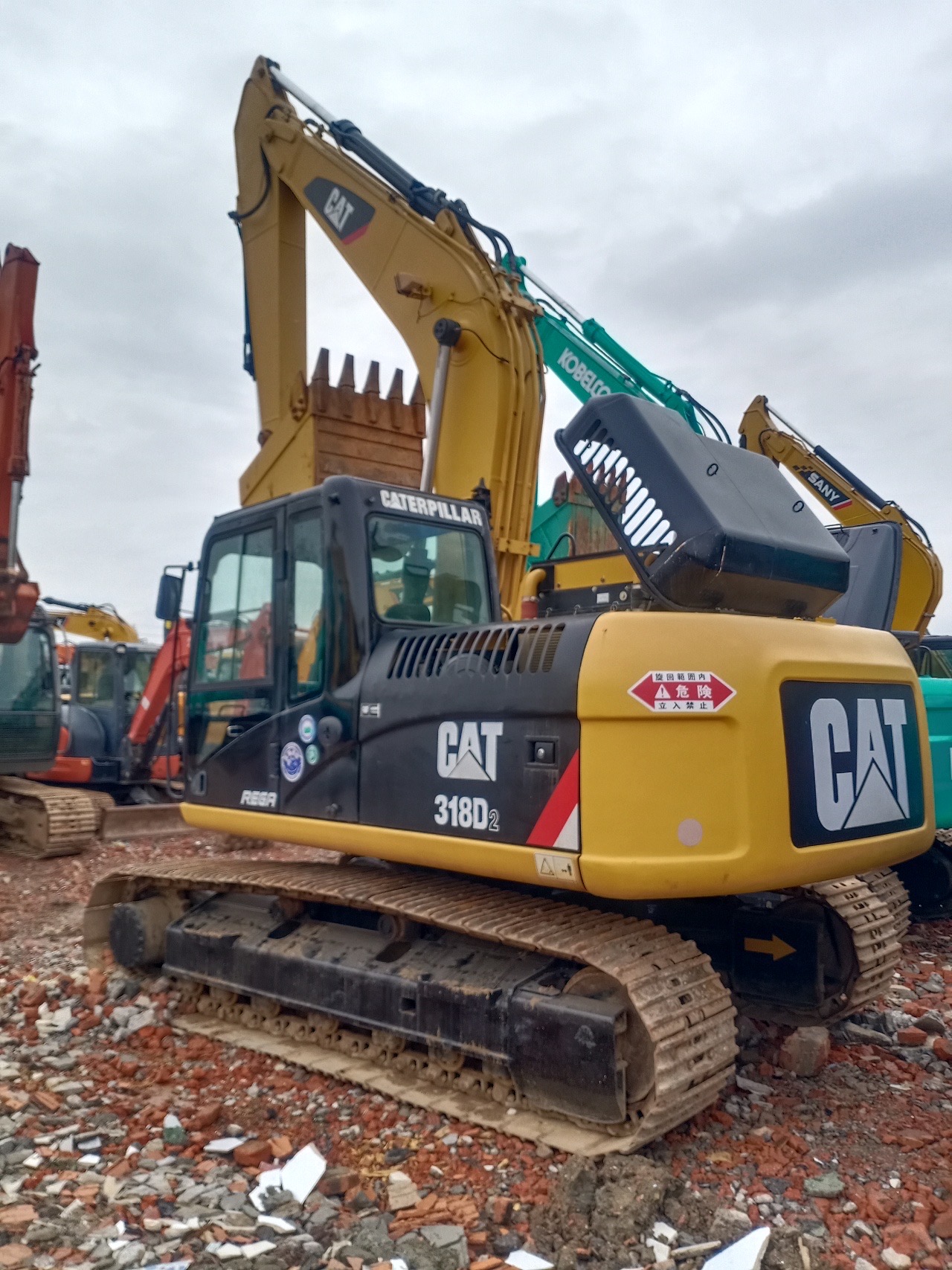 Popular product second-hand CATERPILLAR CAT318D mid-size hydraulic excavator for sale