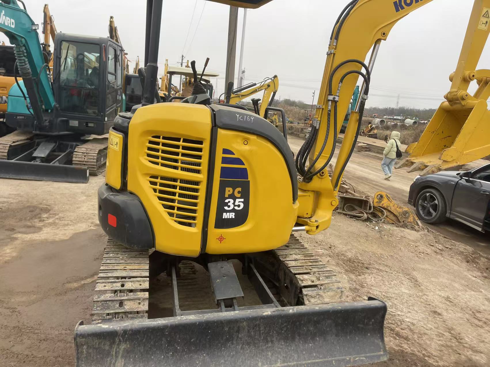 Used KOMATSU PC35 with open cab second-hand excavator for sale