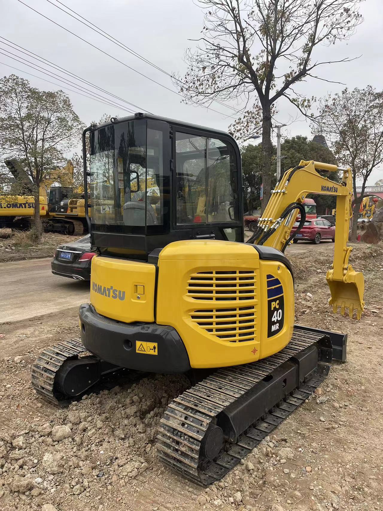 Used KOMATSU PC40MR with cab 4tons mini excavator with excellent appearance for sale