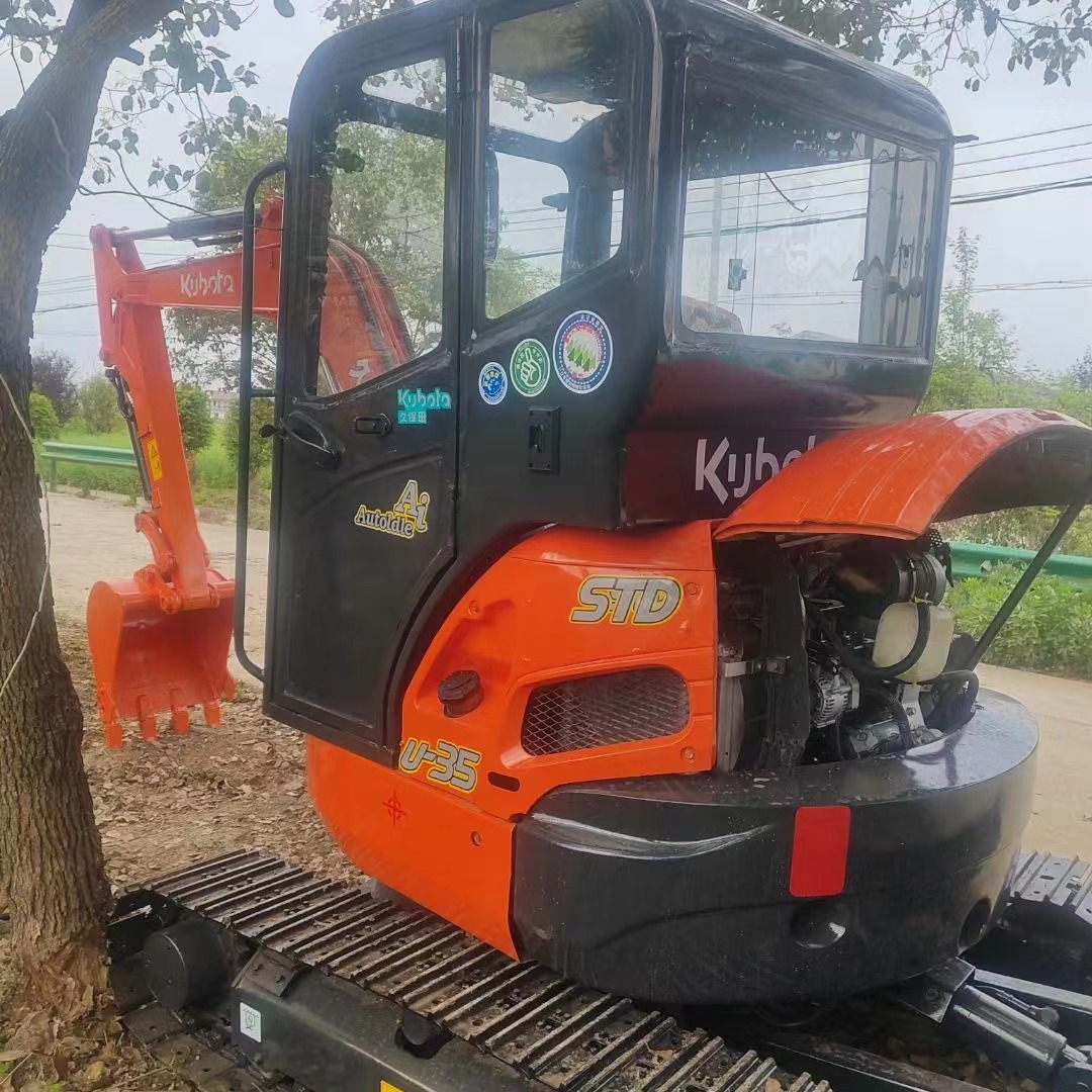 Used KUBOTA U35 with cab 3tons mini excavator original condition for sale