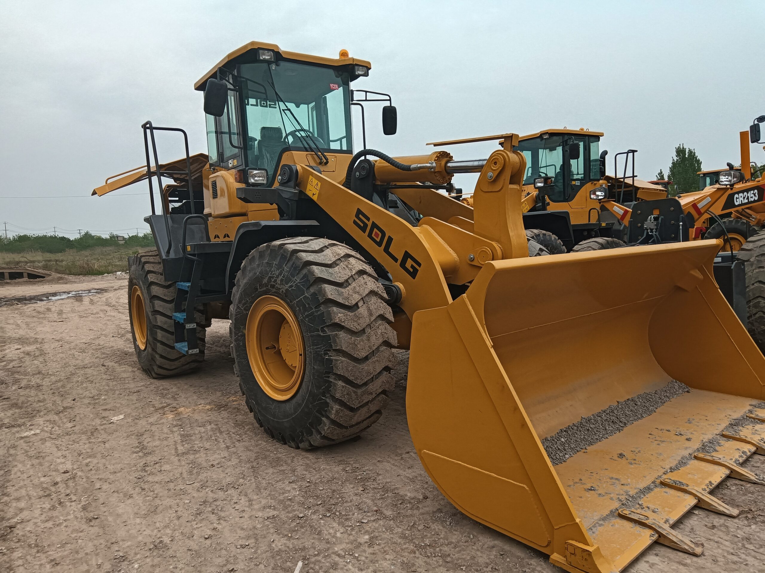 Used SDLG LG956F Chinese brand SDLG loader in high quality machine for sale