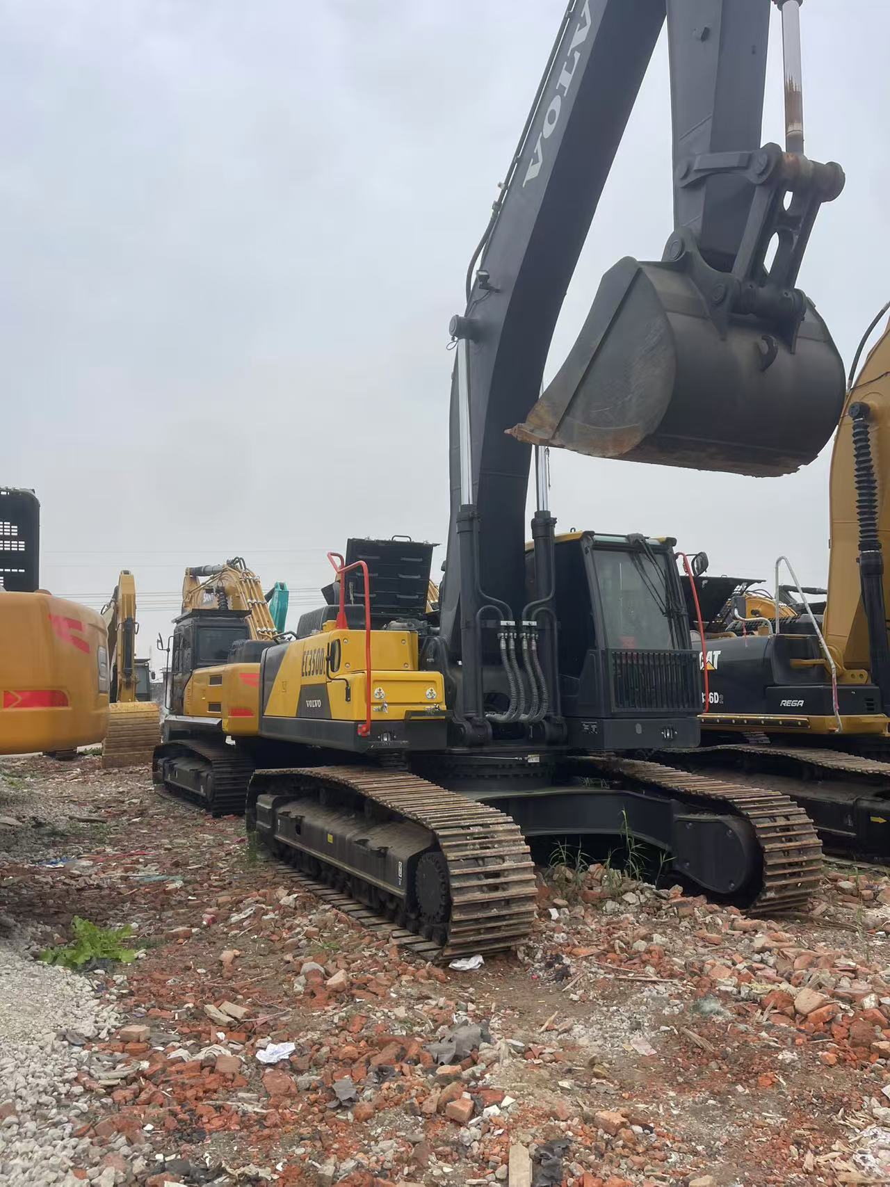 Used VOLVO EC350 35tons large-size excavator for sale