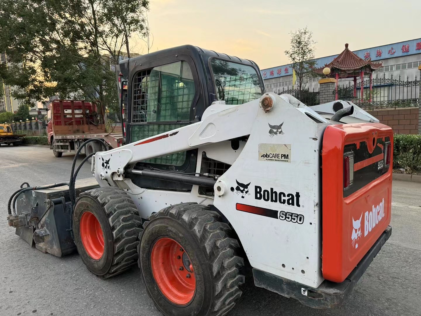 Used Bobcat S550 large-size Skid Steer Loader in cheap price for sale