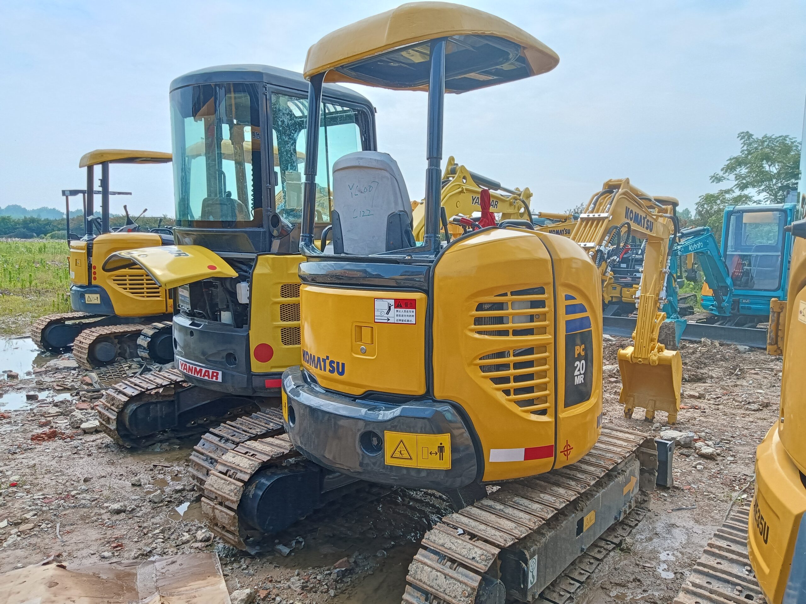 Used KOMATSU PC20MR mini excavator made in Japan for sale