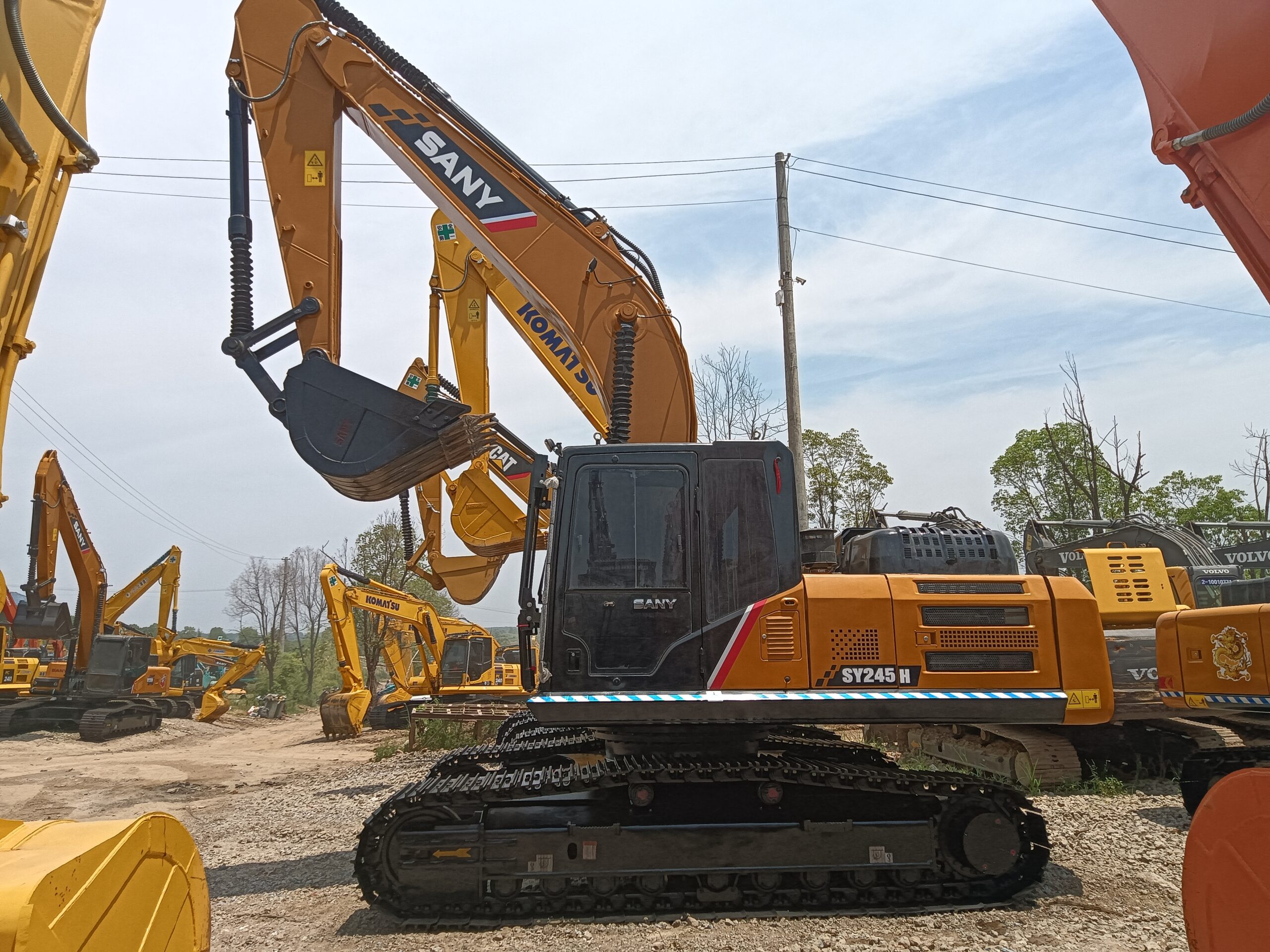 Used SANY SY245H with original condition and in cheap price excavator for sale