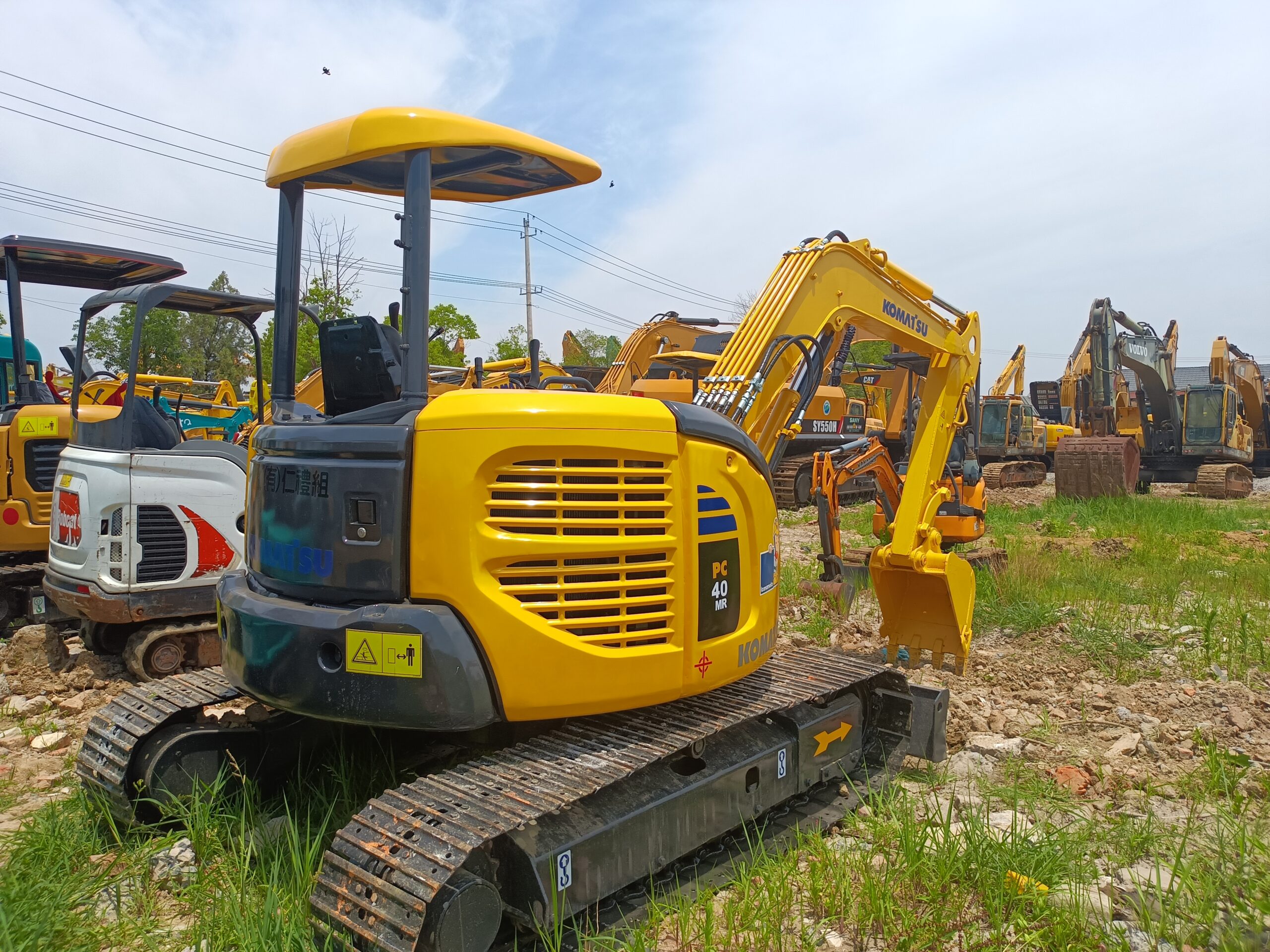 Used KOMATSU PC40MR 4tons mini excavator with open cab for sale