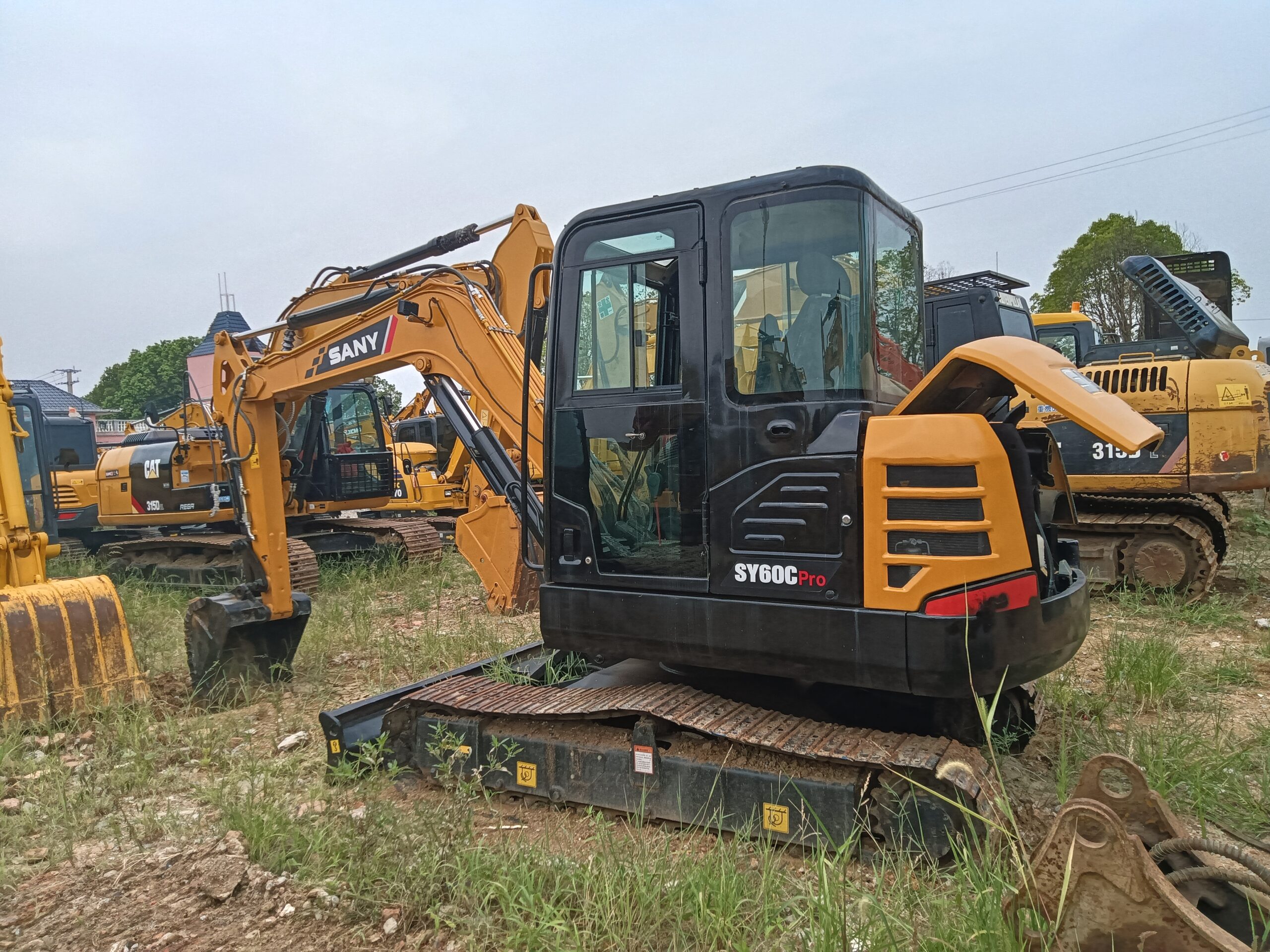 Used SANY SY60C 6tons mini Chinese brand excavator for sale