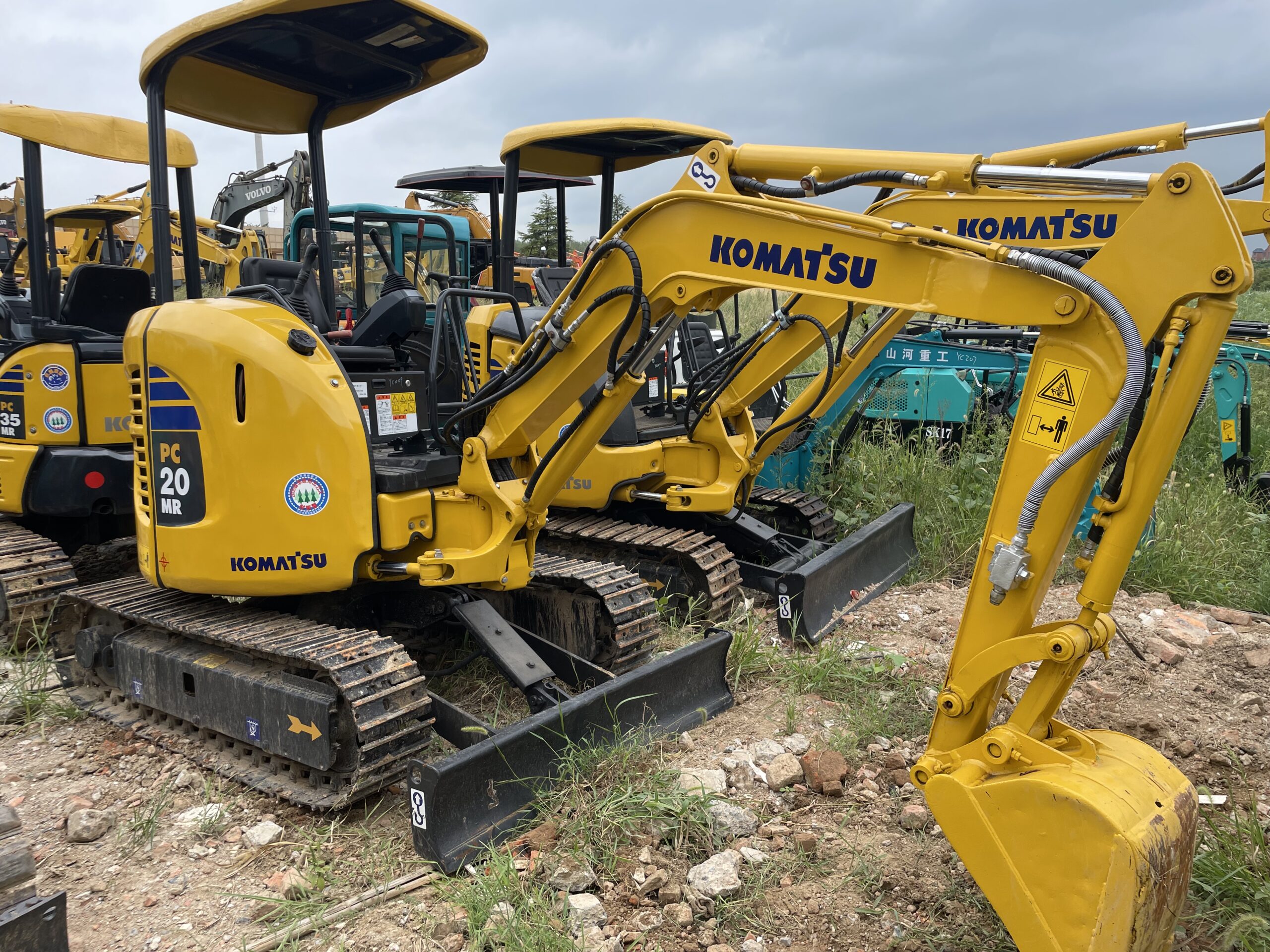 Used KOMATSU PC20MR 2tons mini excavator originally imported from Japan for sale