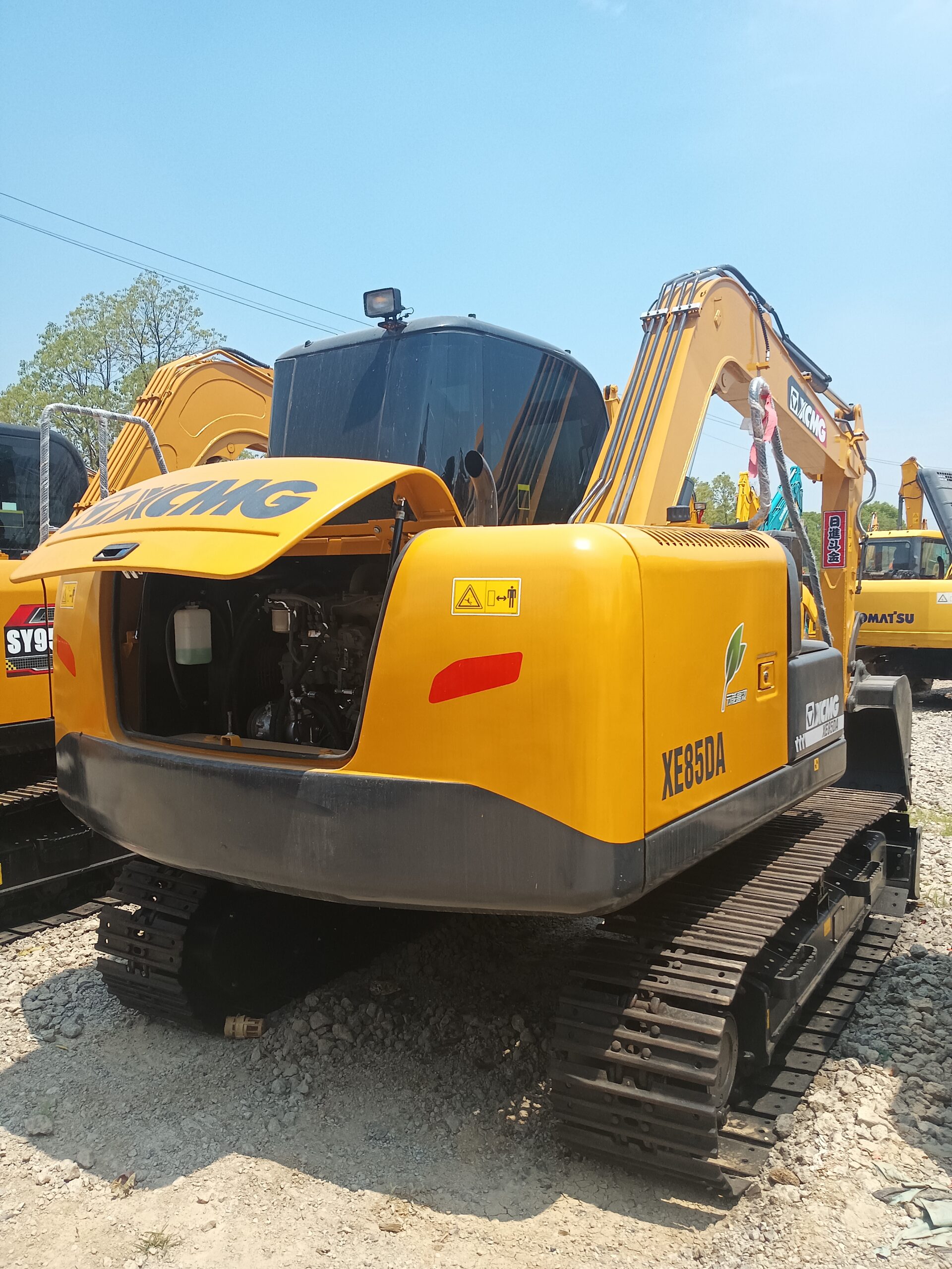 Used XCMG XE85 8tons small-size excellent condition excavator for sale