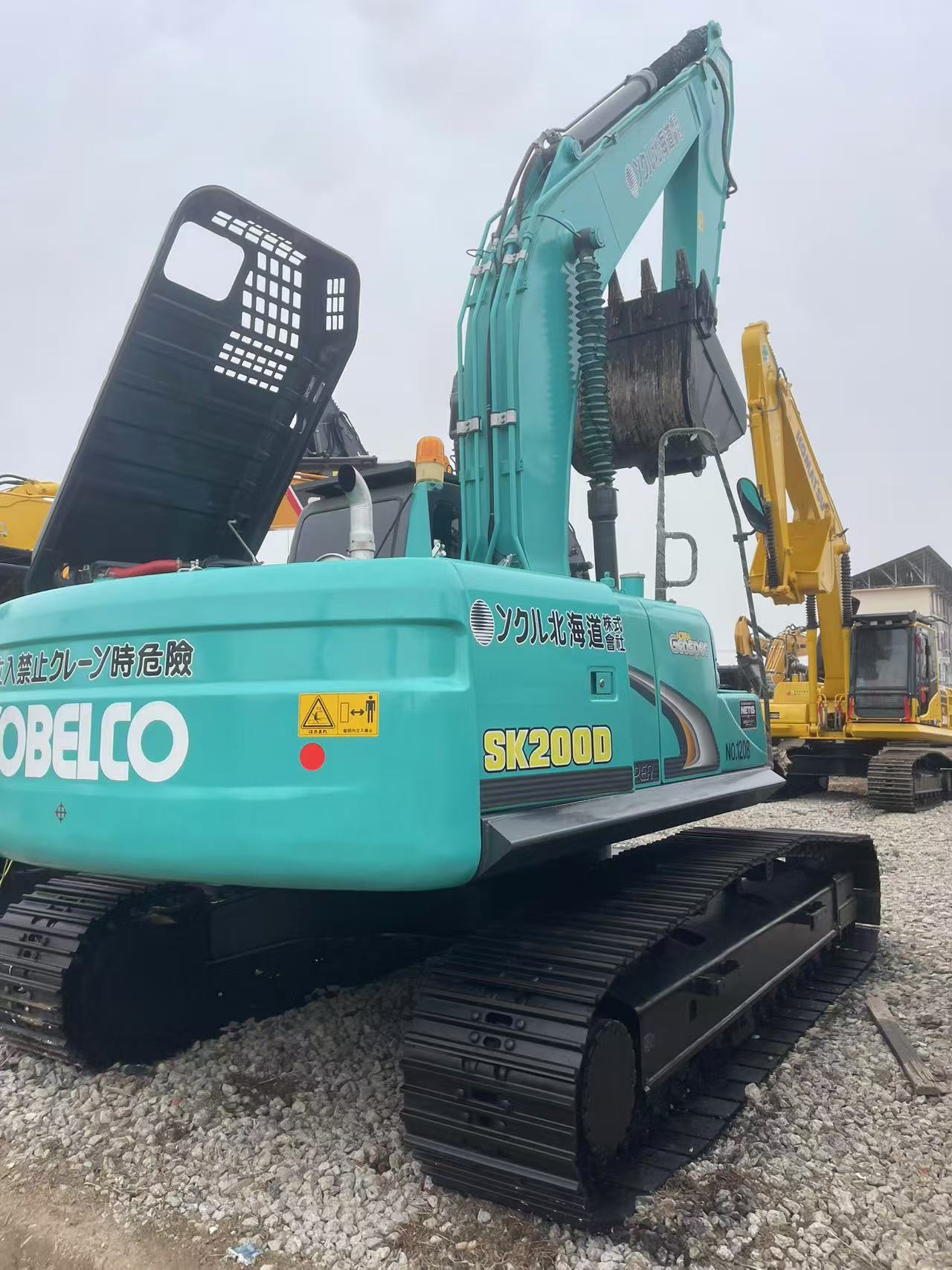 Used KOBELCO SK200D 20tons imported excavator with excellent performance for sale