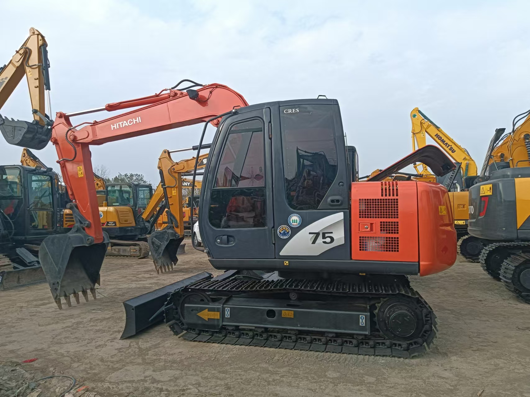 Used HITACHI ZX75 original Japanese product in good condition excavator for sale