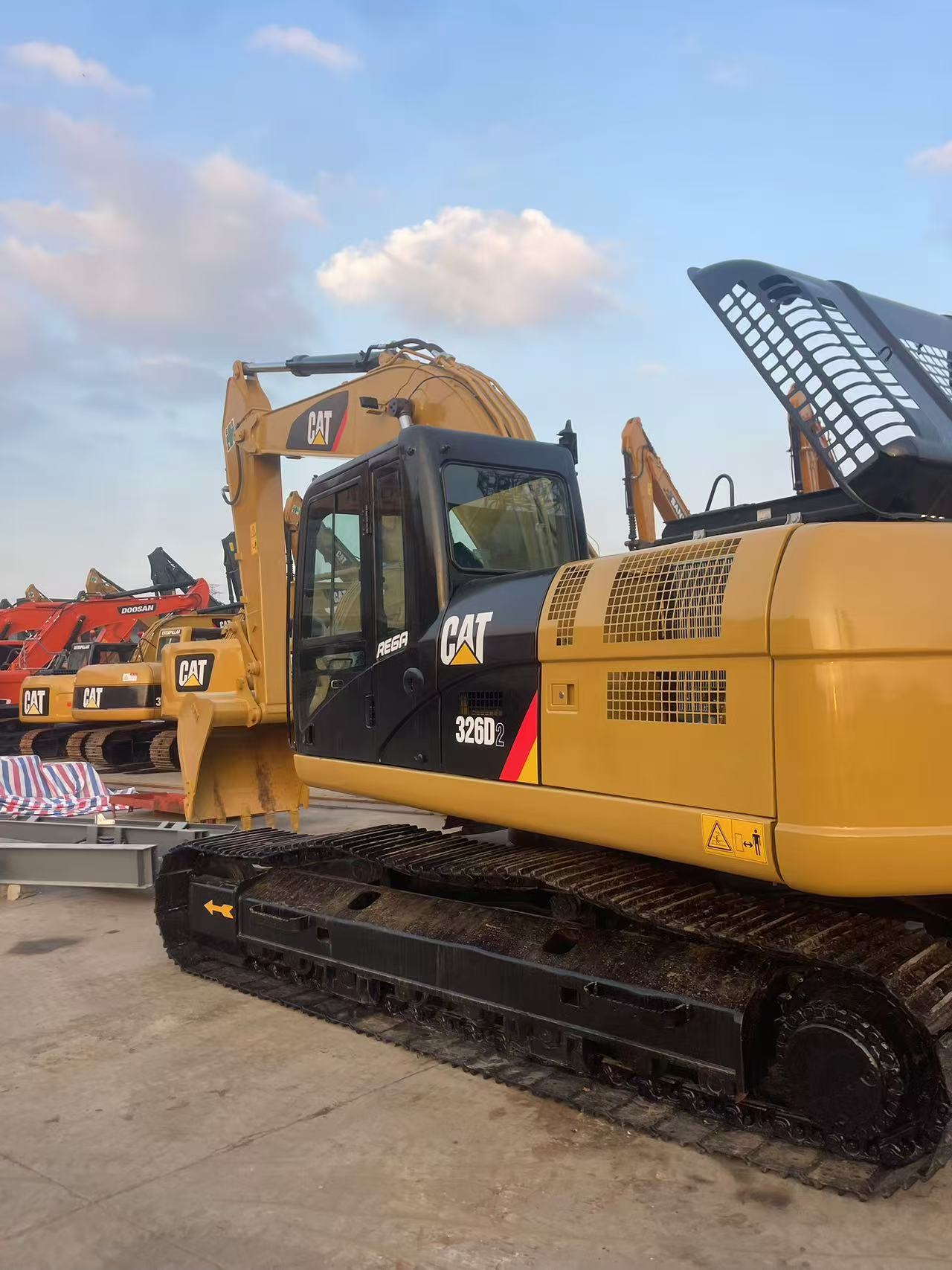 Used CATERPILLAR CAT326D hydraulic excavator in stock for sale