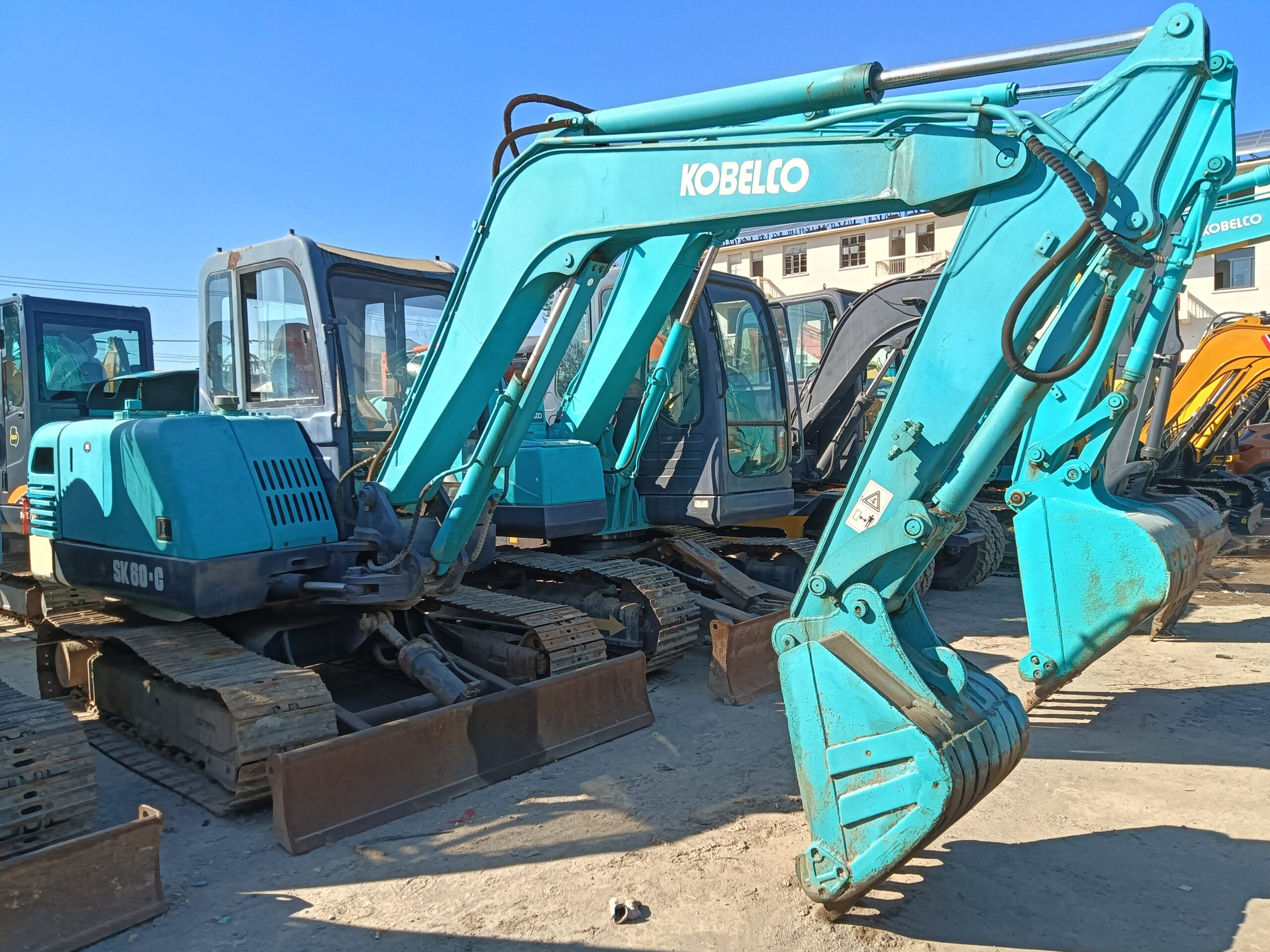 Used KOBELCO SK60 6tons mini excavator in good condition for sale