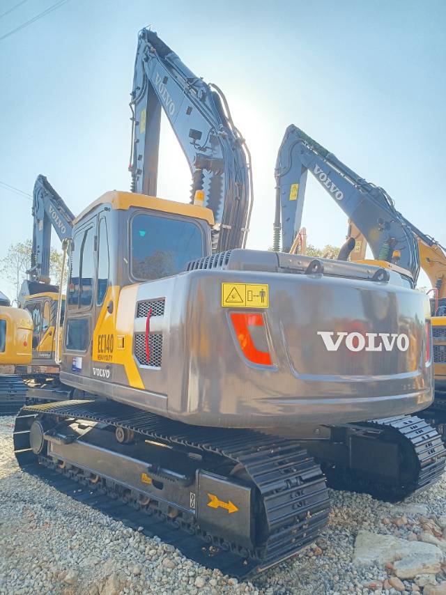 Used VOLVO EC140 14tons middle size volvo excavator for sale