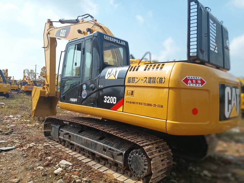 Used CAT320D high quality Japanese brand excavator for sale