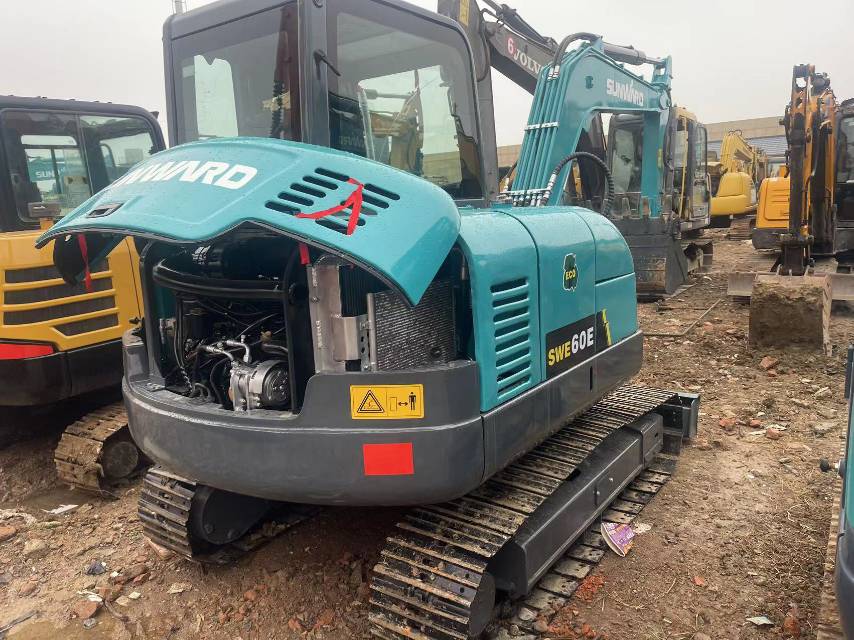 Used SUNWARD SWE60 Chinese brand 6tons hydraulic excavator for sale