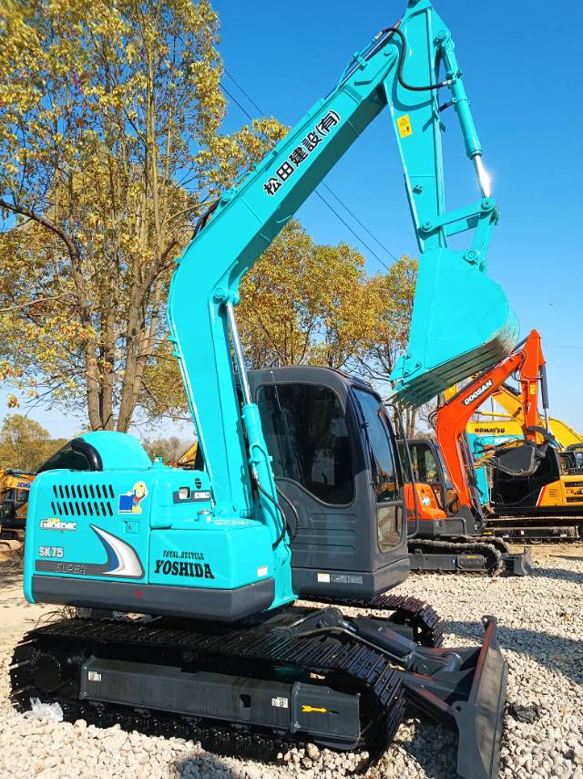 Used KOBELCO SK75 Japanese brand KOBELCO excavator for sale