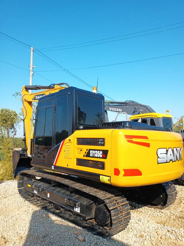 Used SANY SY135C 13tons hot-selling Chinese brand excavator for sale