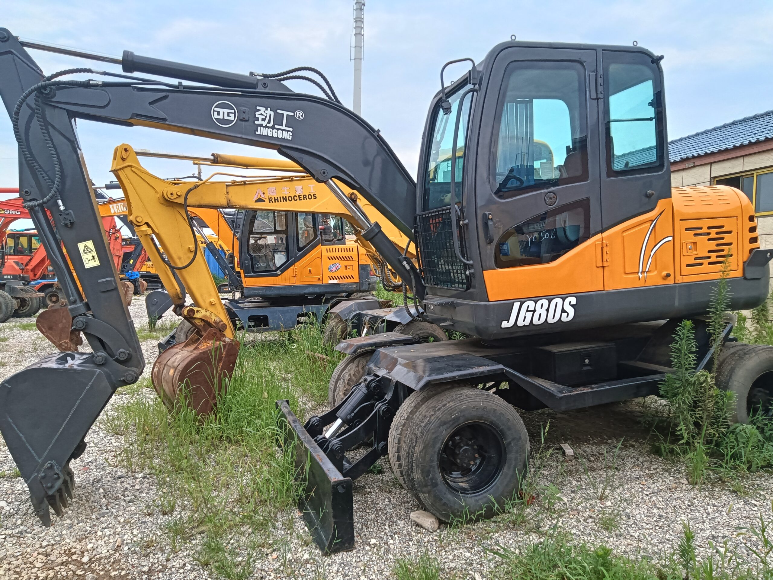 Used JINGONG JG80S 8tons Chinese brand wheeled excavator for sale