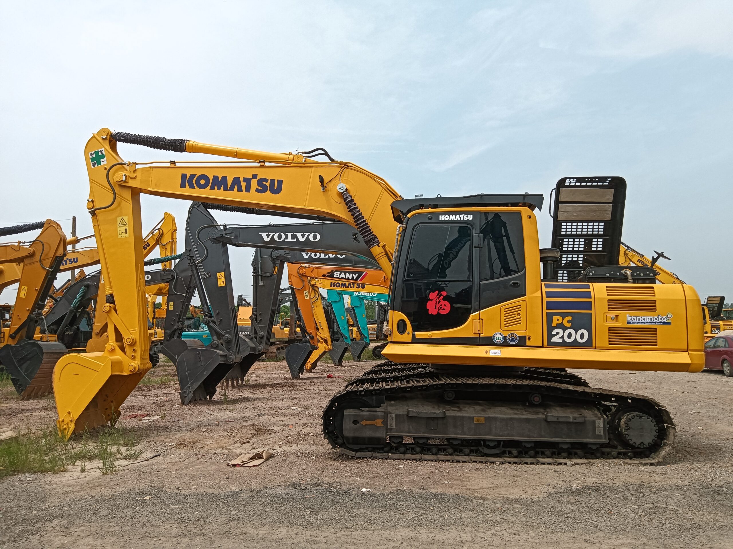 Used KOMATSU PC200-8 powerful and excellent condition excavator for sale