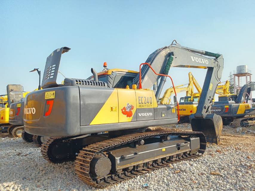 Used VOLVO EC240 24tons hydraulic excavator in cheap price for sale