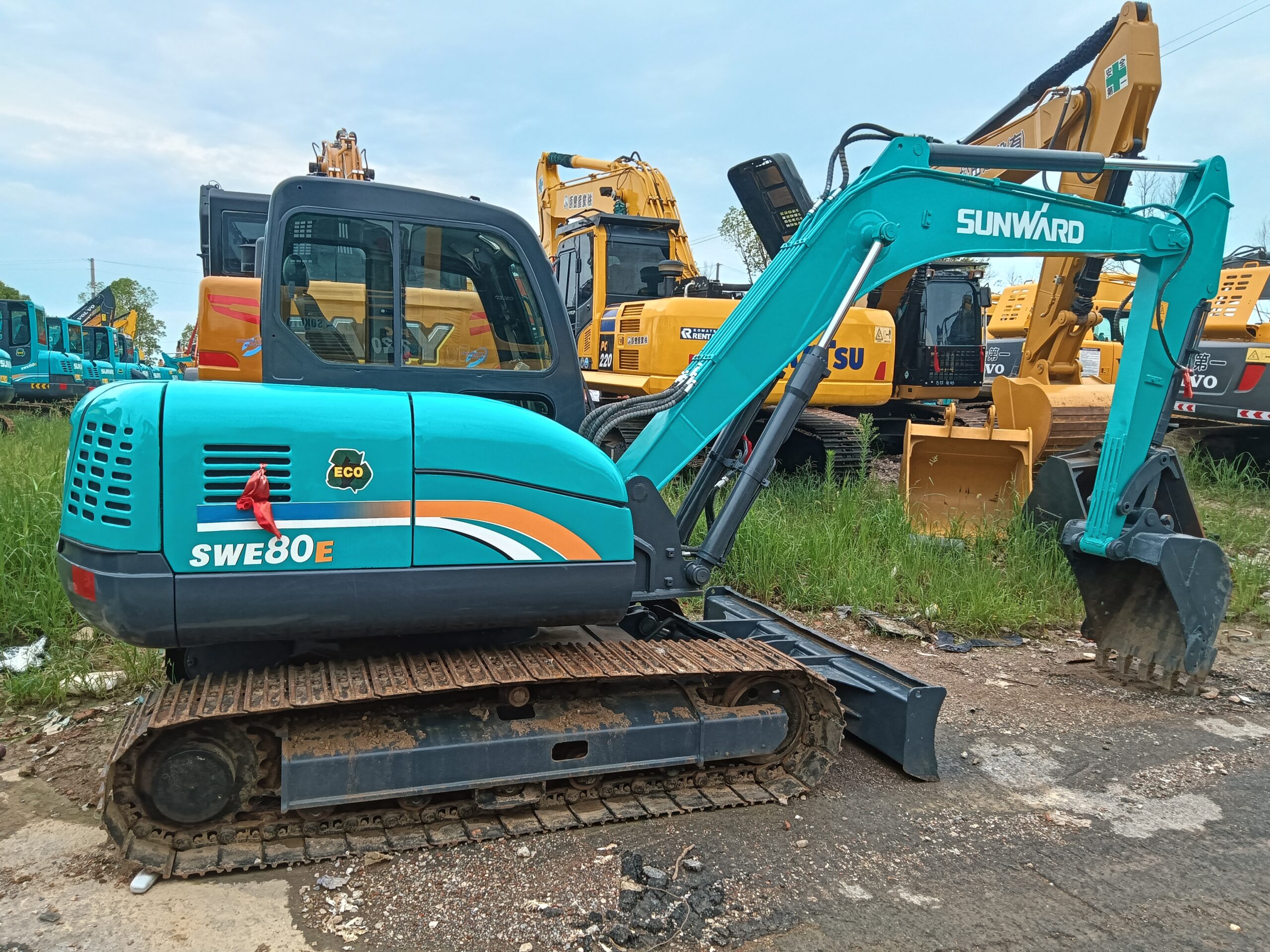 Used SUNWARD SWE80E hydraulic Chinese excavator popular machine for sale