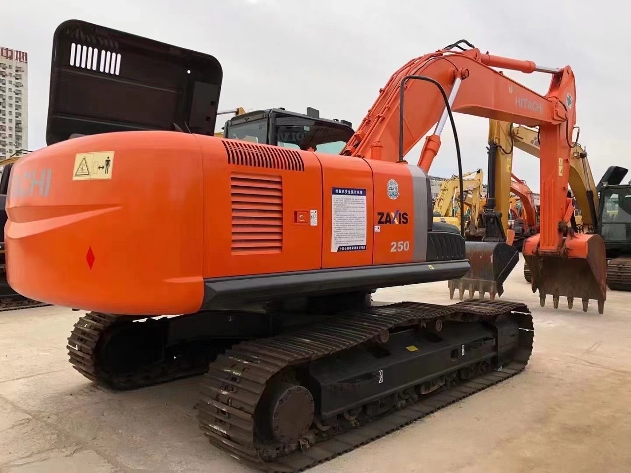 Used HITACHI ZX250 25tons large-size Japanese brand excavator for sale