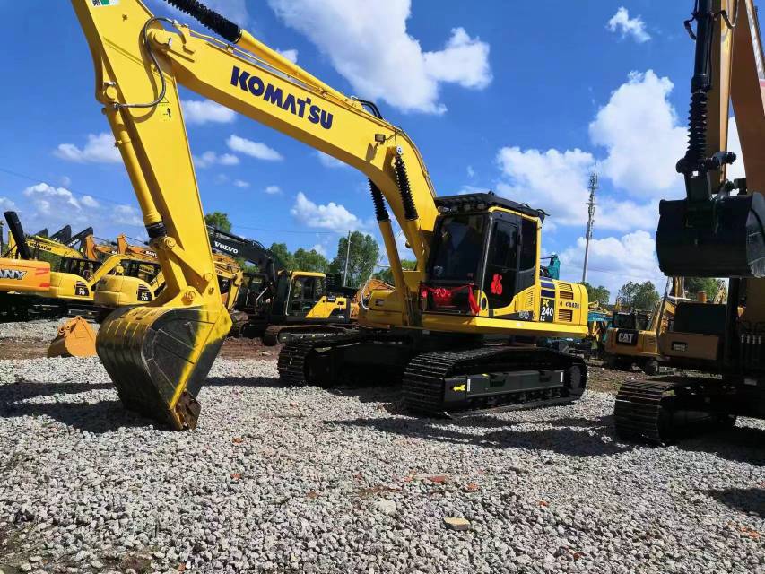 Used KOMATSU PC240 24tons hydraulic excavator for sale