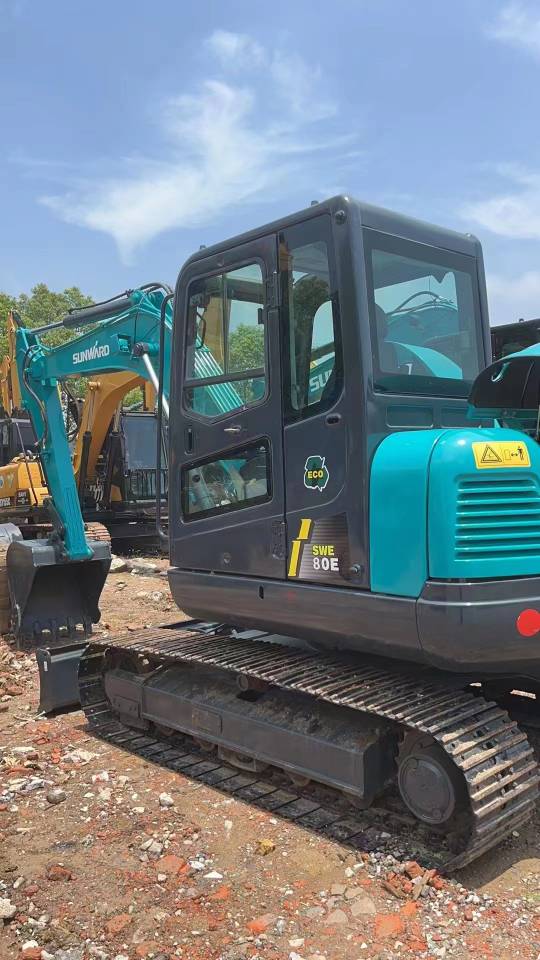 Used SUNWARD SWE80E in cheap price Chinese brand excavator for sale