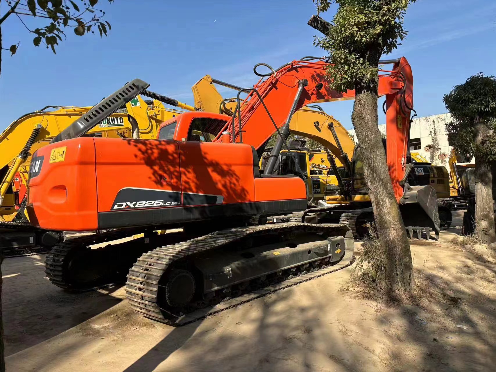 Satılık kullanılmış DOOSAN DX225LC-9C hidrolik 22 tonluk ekskavatör