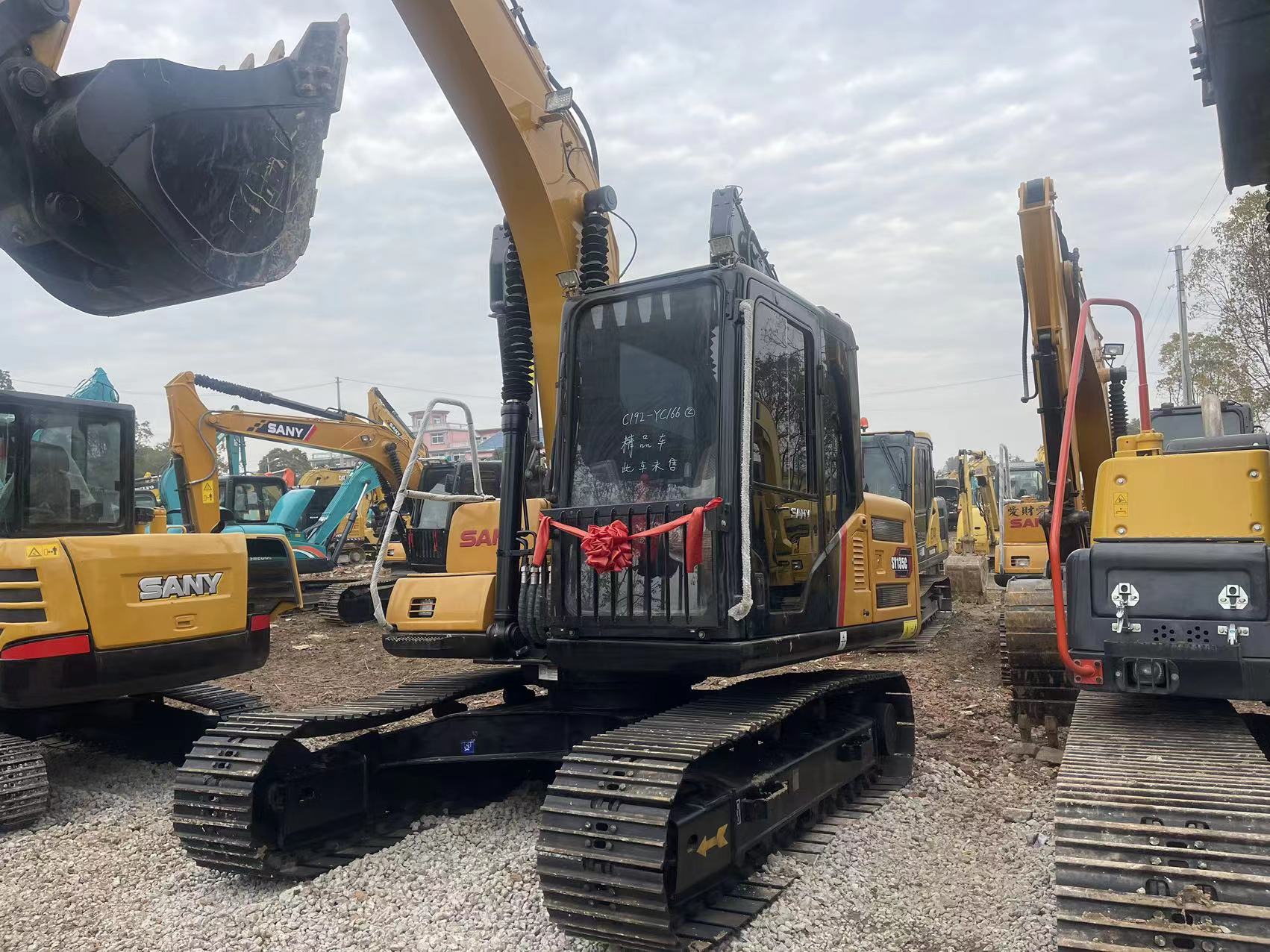 Used SANY SY135C Chinese brand excavator in high quality for sale