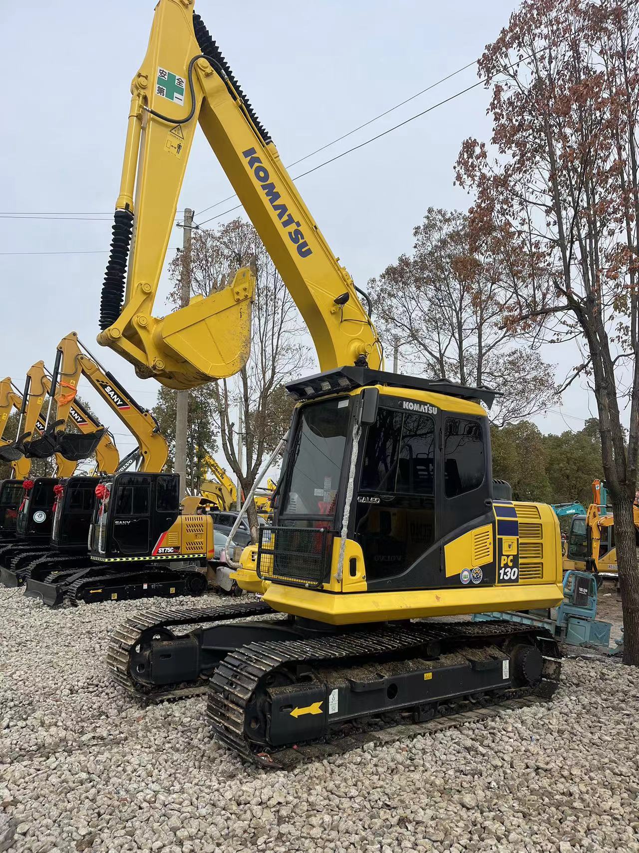 Used KOMATSU PC130 made in Japan excavator in cheap price for sale