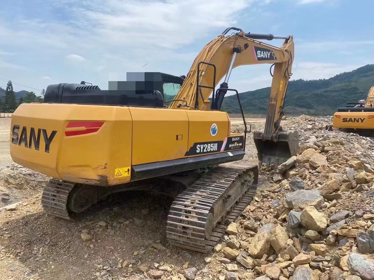 Used SANY SY285C high quality and powerful excavator for sale