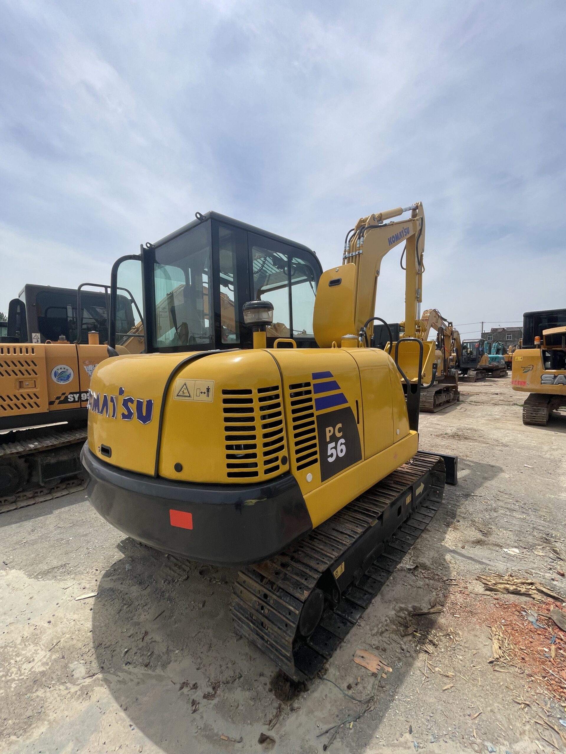 Gebruikte KOMATSU PC56 graafmachine in goede staat te koop