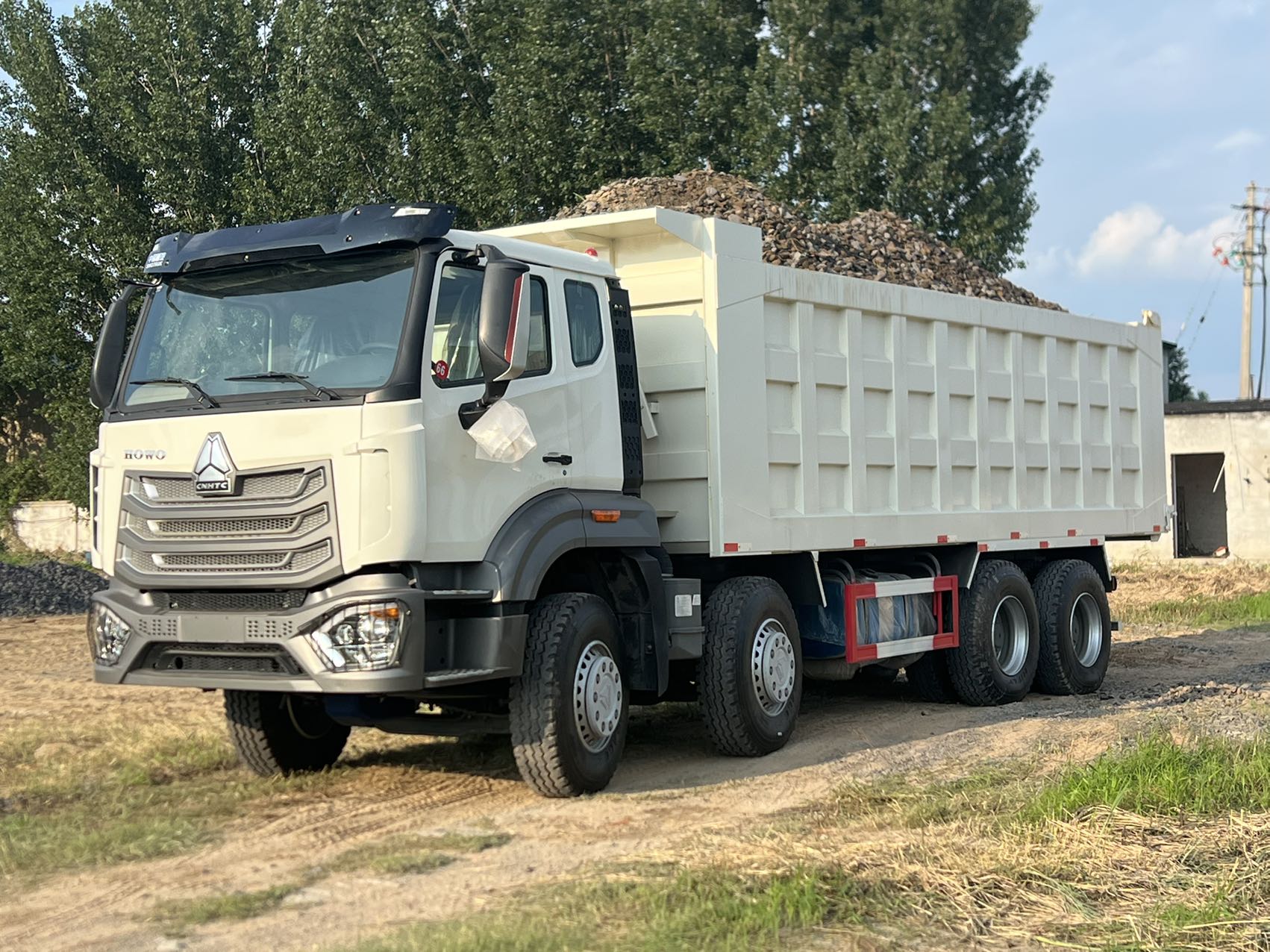 Used HOWO 371 dump truck with excellent condition for sale