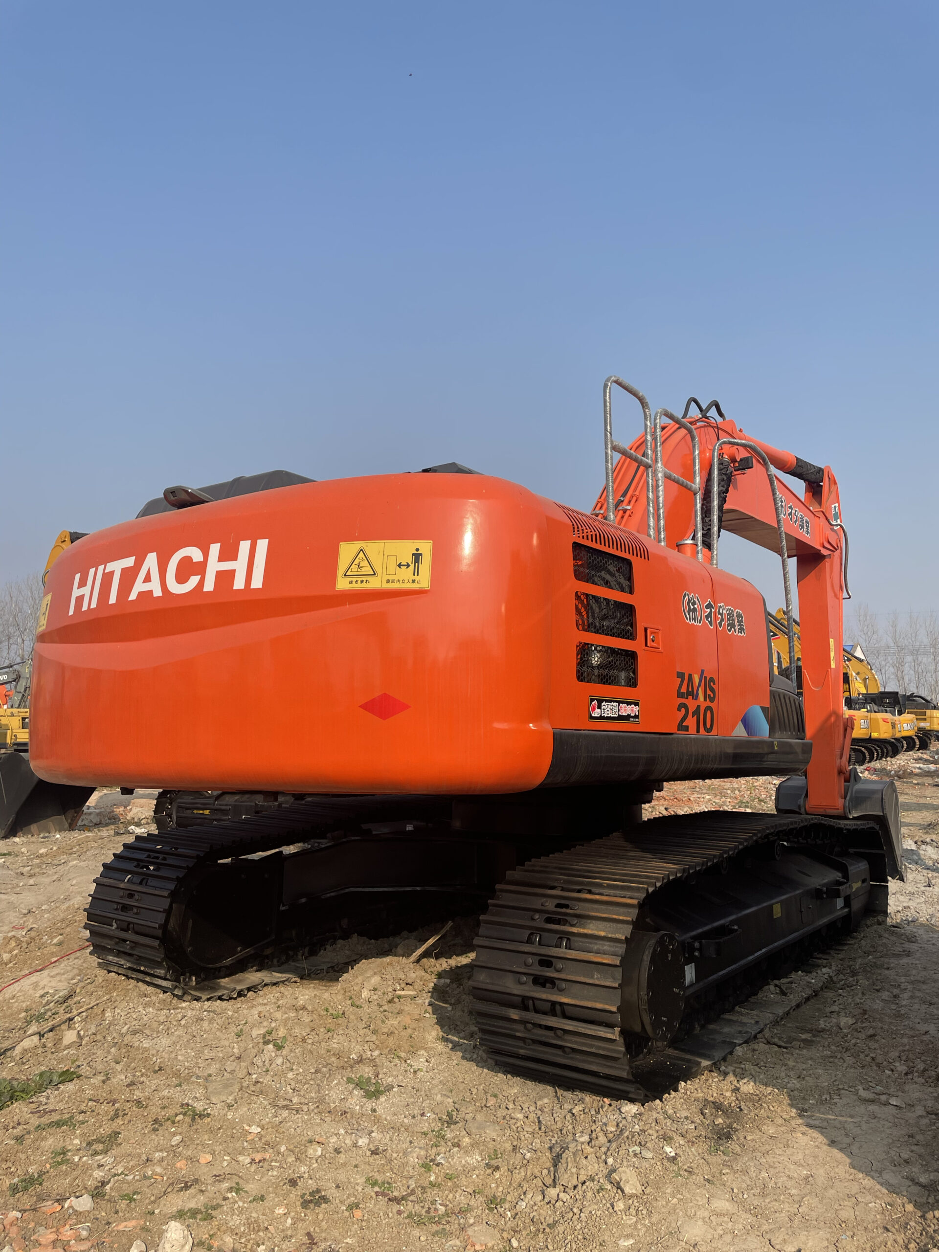 Used HITACHI ZX210 excavator with stable performance for sale