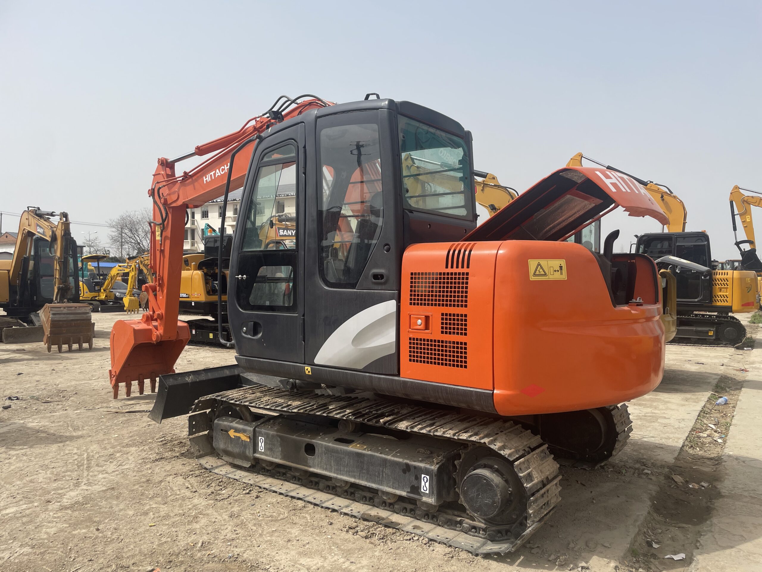 حفارة هيتاشي ZX70 مستعملة بحالة جيدة للبيع